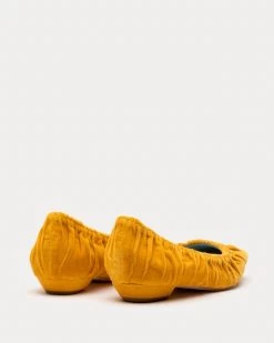 Britta Ruched Flat Velvet Mustard -clothing BRITTAV MUSTARD 03