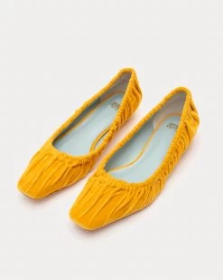 Britta Ruched Flat Velvet Mustard -clothing BRITTAV MUSTARD 04