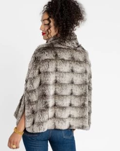 Coco Faux Fur Poncho Charcoal -clothing Fur shrug 03 e1b02f80 ec5e 4342 a1bf a400d05c2821