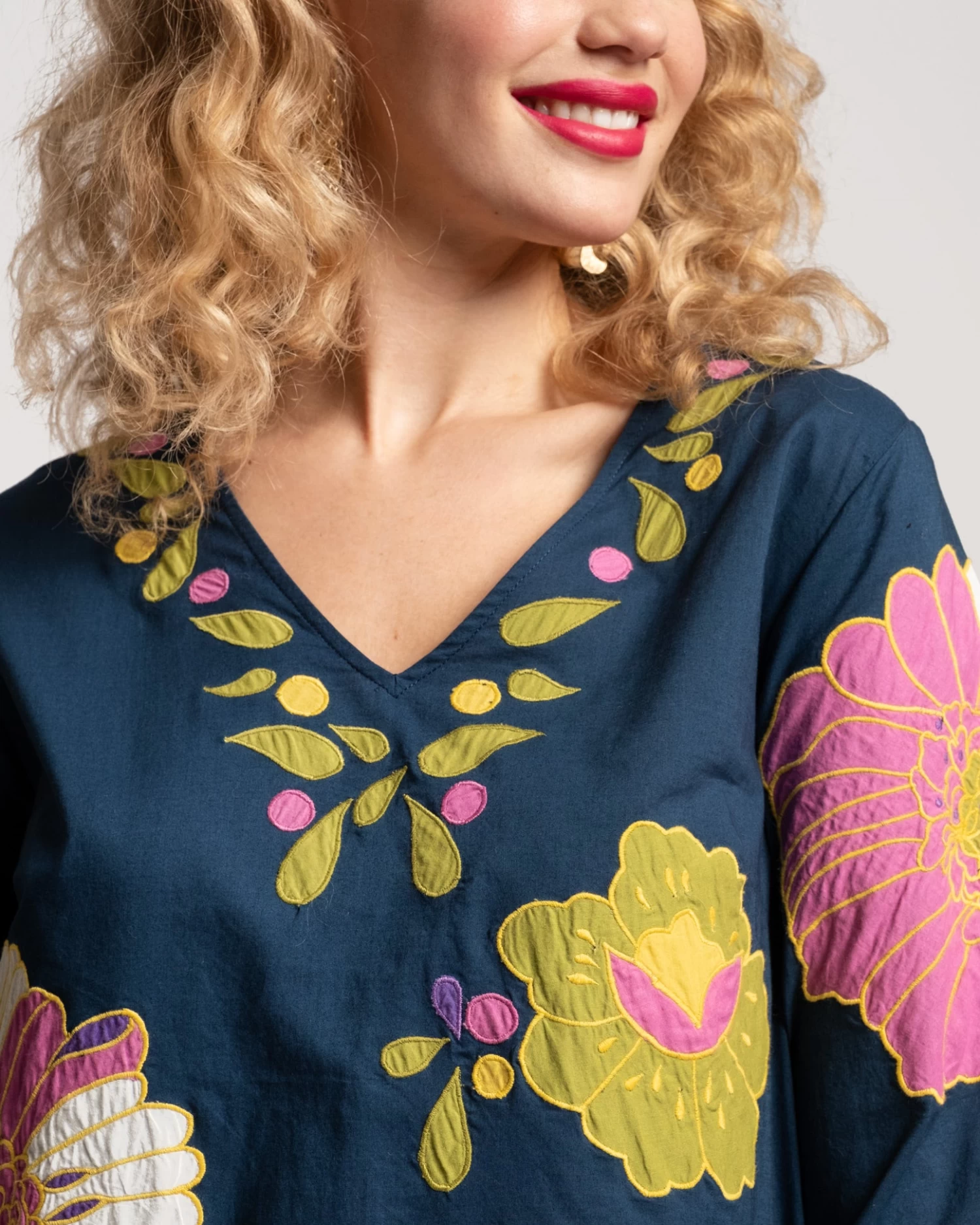 Goldie Tunic African Daisy Navy Multi 3 Goldie Tunic African Daisy Navy Multi - Image 3