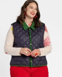 Quilted Vest Navy -clothing Puffervest navy 06 119b4ea4 e008 4d66 82e2 e14871ac3736