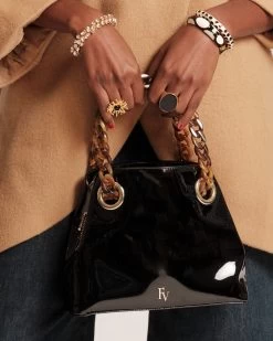 clothing -clothing skip black 42fc4ea2 f3d0 4089 9ff6 7443d7478960